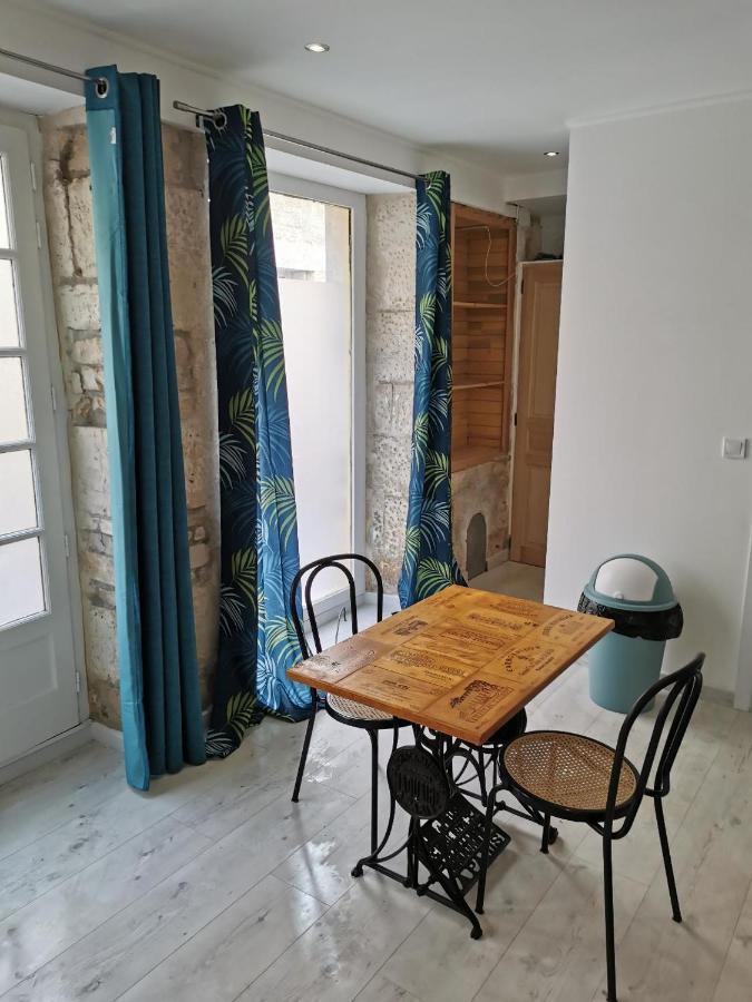 Studio Renove Centre Mansle Apartment ภายนอก รูปภาพ